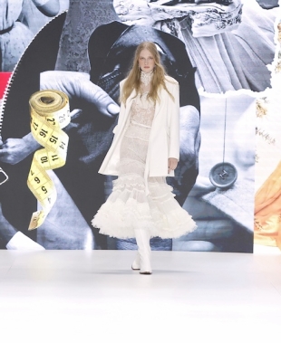 Abiti da sposa Yolancris 2027, Alter Ego tra libertà e sensualità