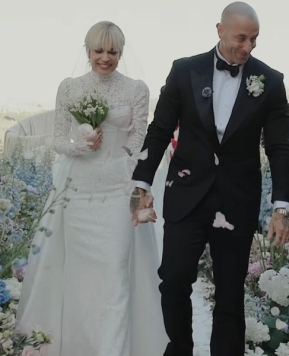 Il matrimonio di Micaela Ramazzotti in Umbria, l’attrice dice Sì a Claudio Pallitto
