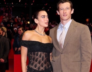 Dua Lipa anticipa le nozze a Palermo: matrimonio a giugno con Callum Turner