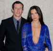 Dua Lipa e Donatella Versace in segreto a Palermo: sempre più vicine le nozze con Callum Turner