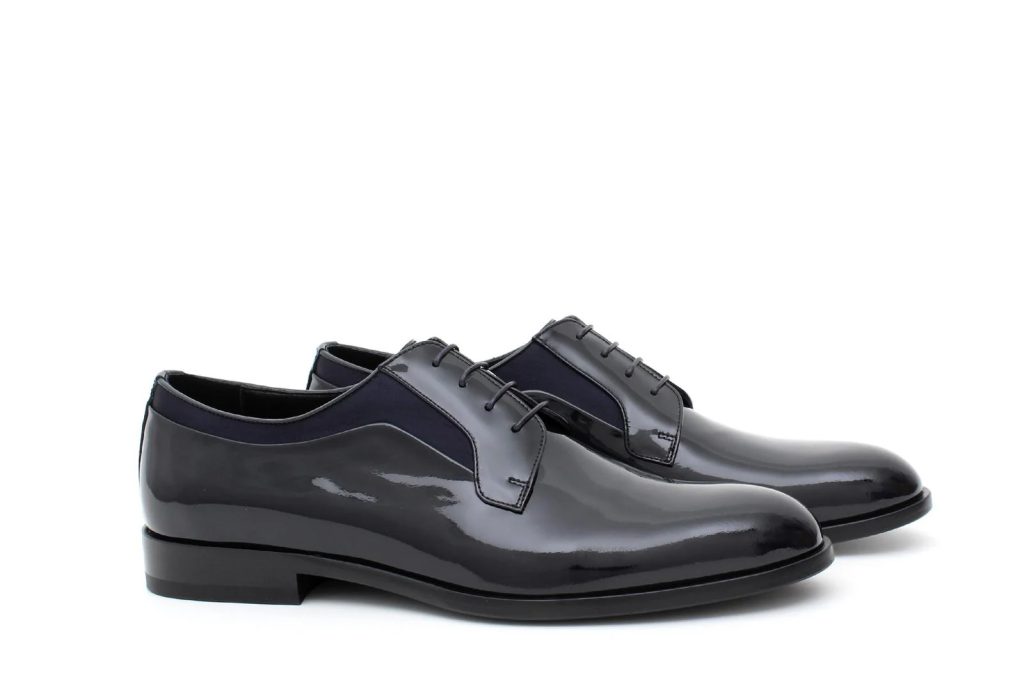 In questa immagine un paio di scarpe da sposo 2026 firmate Rossi Shoes.