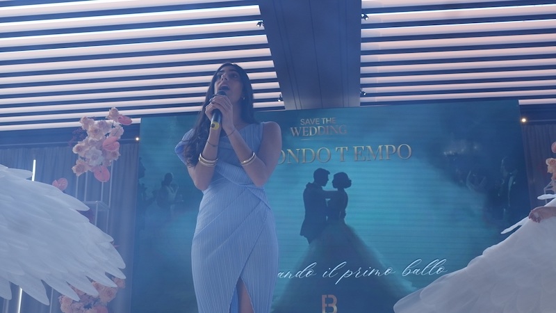 Un momento di esibizione dal vivo per gli sposi durante l’evento "Save The Wedding" a Palermo