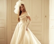 Dai tre cambi look al trionfo di fiori Total White, è stato una favola il matrimonio di Paola Di Benedetto