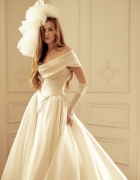 Dai tre cambi look al trionfo di fiori Total White, è stato una favola il matrimonio di Paola Di Benedetto
