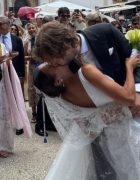 Romantico, spontaneo e all’insegna della musica: tutto sul matrimonio in Sicilia di Aurora Ramazzotti