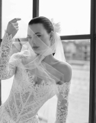 Bisou, Bisou: tra leggerezza e stile, gli abiti da sposa Adore by Justin Alexander FW 2026