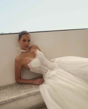 Abiti da sposa Felicia Couture 2027: The Secret Garden celebra una femminilità libera