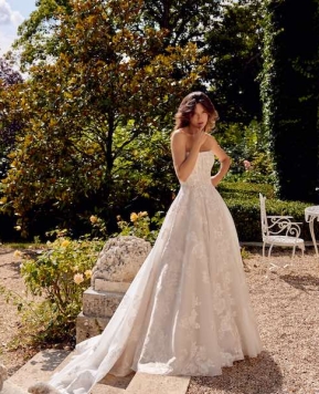 Abiti da sposa Justin Alexander FW 2026, L’Amore in Fiore tra richiami all’arte e alla donna moderna