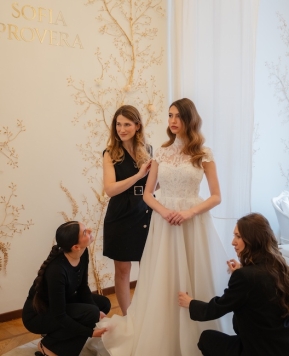Sofia Provera, la stilista che a Milano trasforma la storia di ogni donna in un abito da sposa d’alta sartoria