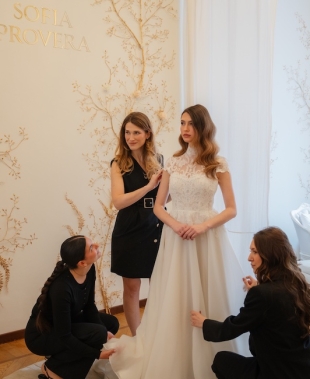 Sofia Provera, la stilista che a Milano trasforma la storia di ogni donna in un abito da sposa d’alta sartoria