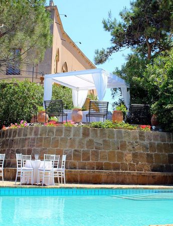 In questa foto la piscina del Castello di Solanto