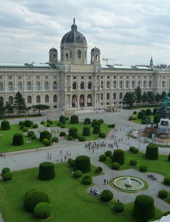 In questa foto Viaggio di nozze a Vienna