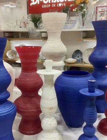 In questa immagine vasi decorativi in varie dimensioni acquistabili da Di Cristofalo