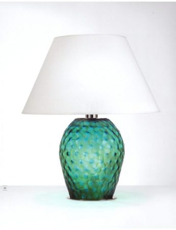 In questa immagine un'elegante lampada che è possibile trovare da Longo Joy