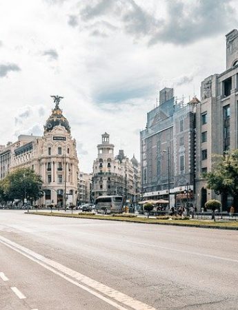 In questa foto viaggio di nozze a Madrid