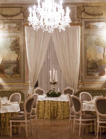 In questa foto la sala interna di Villa Boscogrande a Palermo